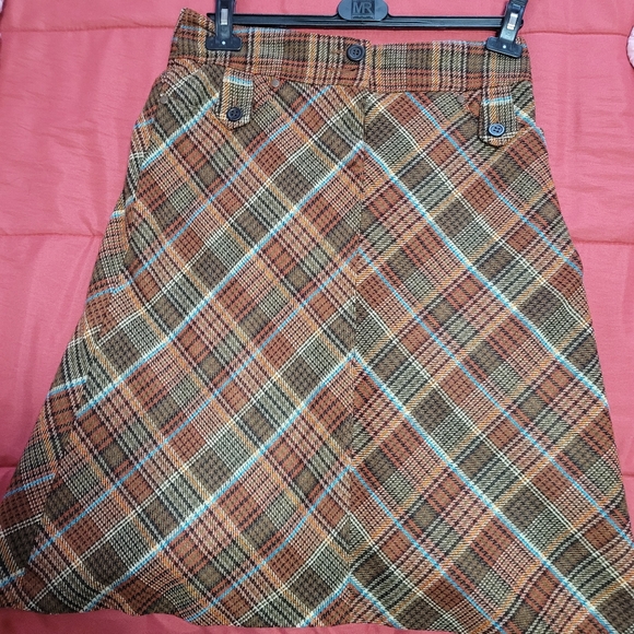 H&M plaid skirt - Picture 2 of 2